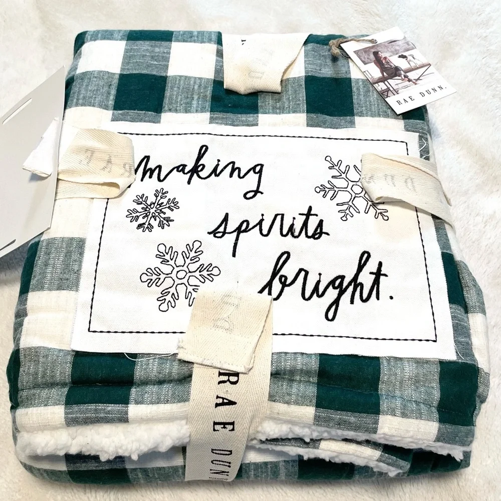 NWT Rae Dunn MAKING SPIRITS BRIGHT Buffalo Check Sherpa Blanket Throw